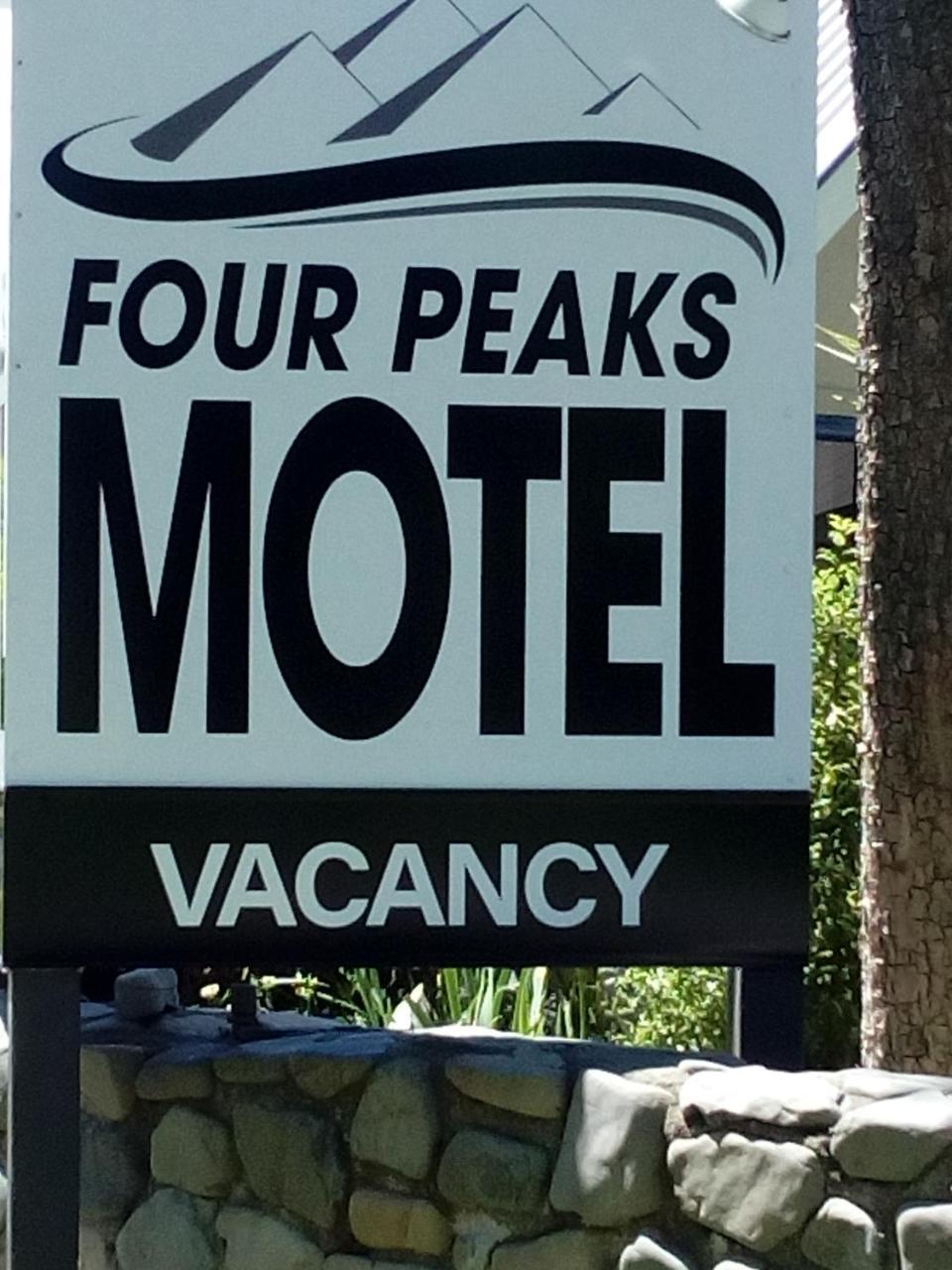Four Peaks Motel Geraldine Eksteriør billede